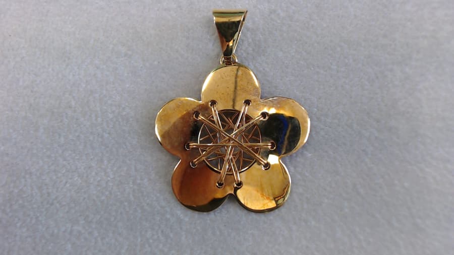 18金お花のペンダントトップ【利府店】 宮城県宮城郡にあるザ・ゴールド 利府店の画像1