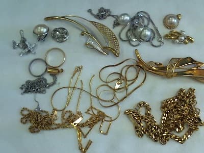 沢山のアクセサリー【利府店】 宮城県宮城郡にあるザ・ゴールド 利府店の画像1