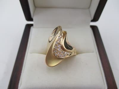 18金　（Ｋ18）ダイヤモンドリング　【帯広店】 北海道帯広市にあるザ・ゴールド 帯広店の画像1