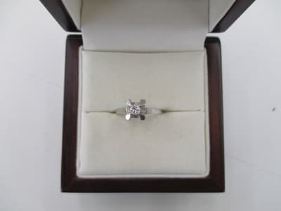 プラチナ900（ＰＴ900）ダイヤモンドリング　【帯広店】 北海道帯広市にあるザ・ゴールド 帯広店の画像1