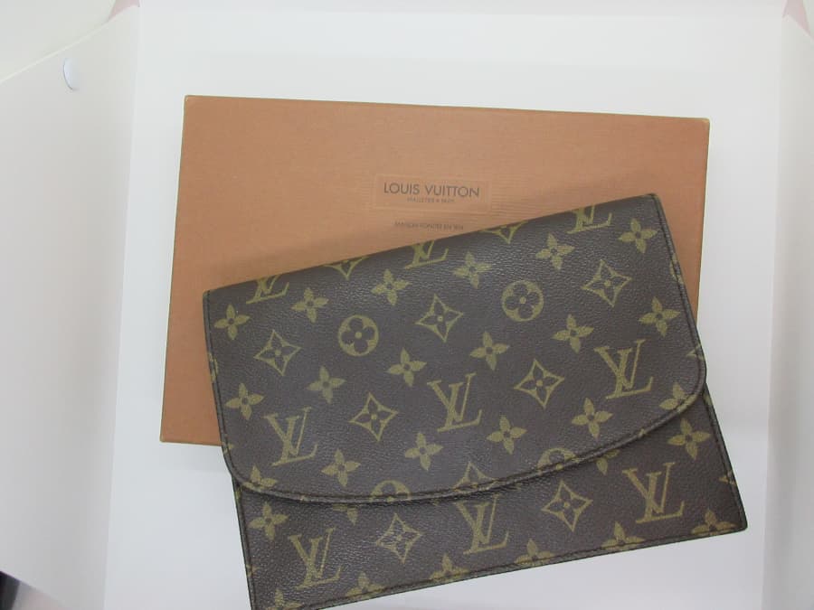 ルイヴィトン ポシェットラバの買取実績　【釧路店/北海道/釧路市】 北海道釧路市にあるザ・ゴールド 釧路店の画像1