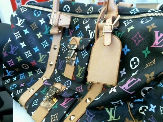 ルイ・ヴィトン　マルチカラー【釧路店】 北海道釧路市にあるザ・ゴールド 釧路店の画像1