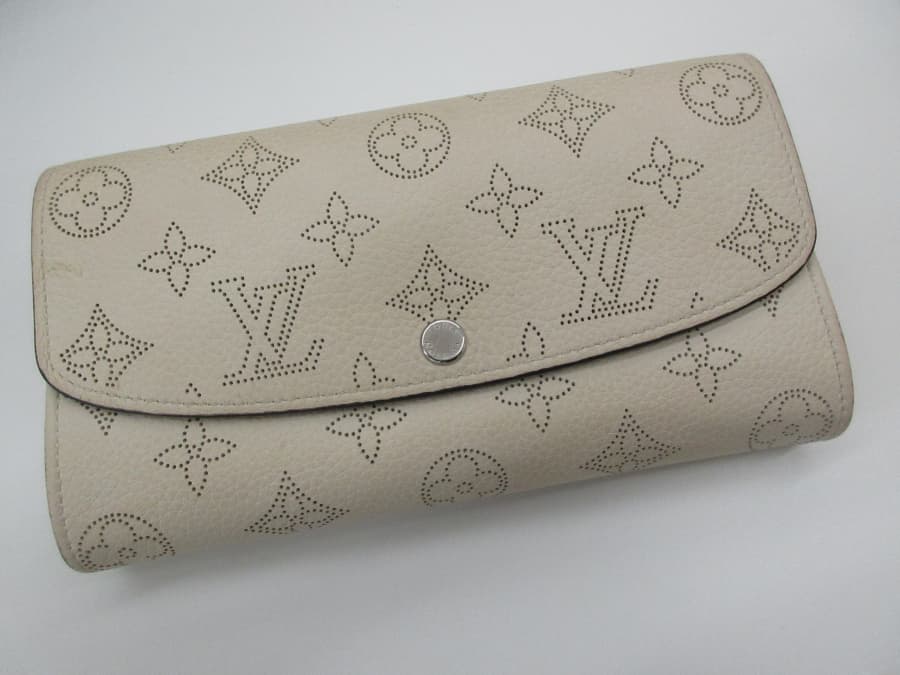 ルイ・ヴィトン　 ポルトフォイユ・イリスガレ【釧路店】 北海道釧路市にあるザ・ゴールド 釧路店の画像1