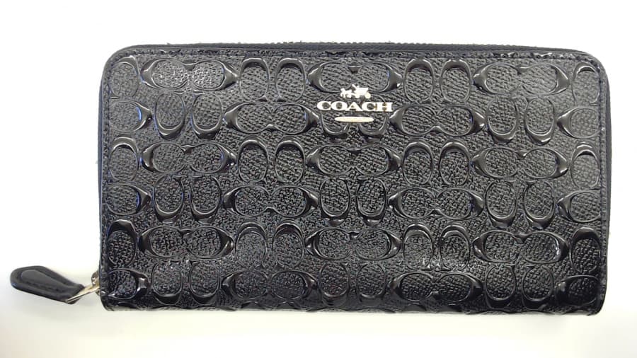コーチ　エンボスレザー　長財布　【釧路店】 北海道釧路市にあるザ・ゴールド 釧路店の画像1