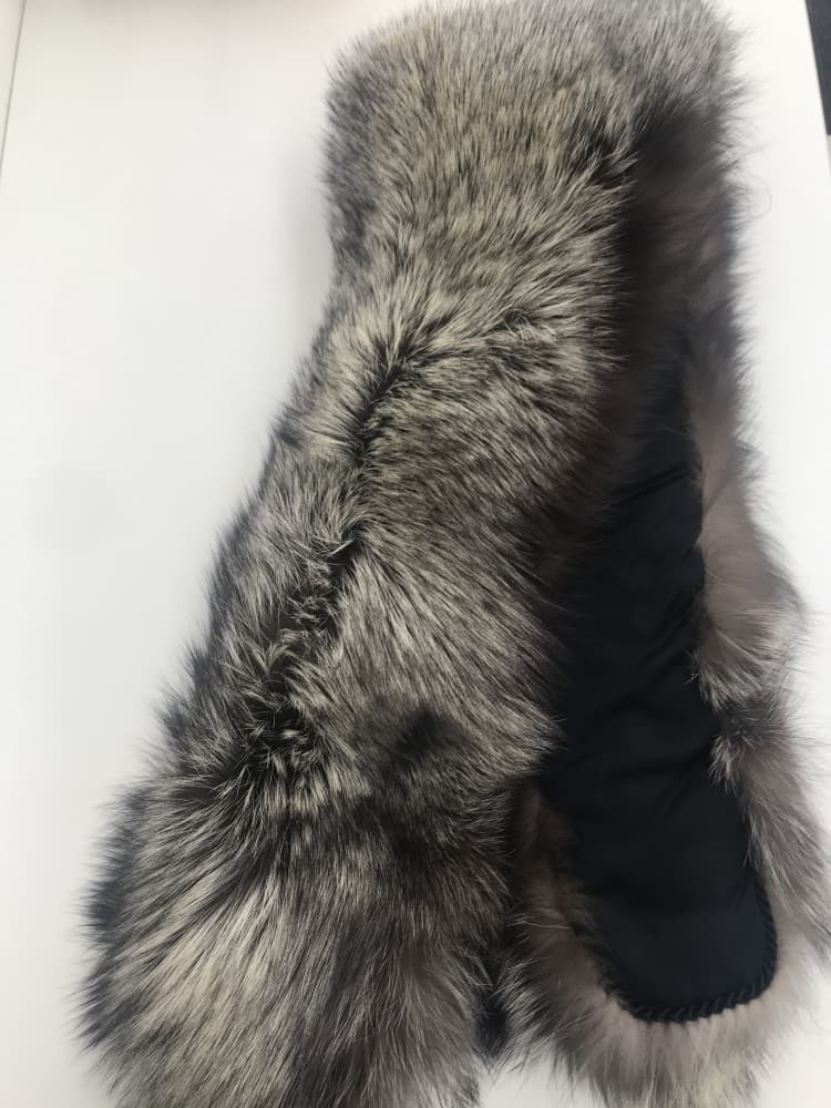 毛皮のマフラー の買取実績 【北見店/北海道/北見市】 北海道北見市にあるザ・ゴールド 北見店の画像1