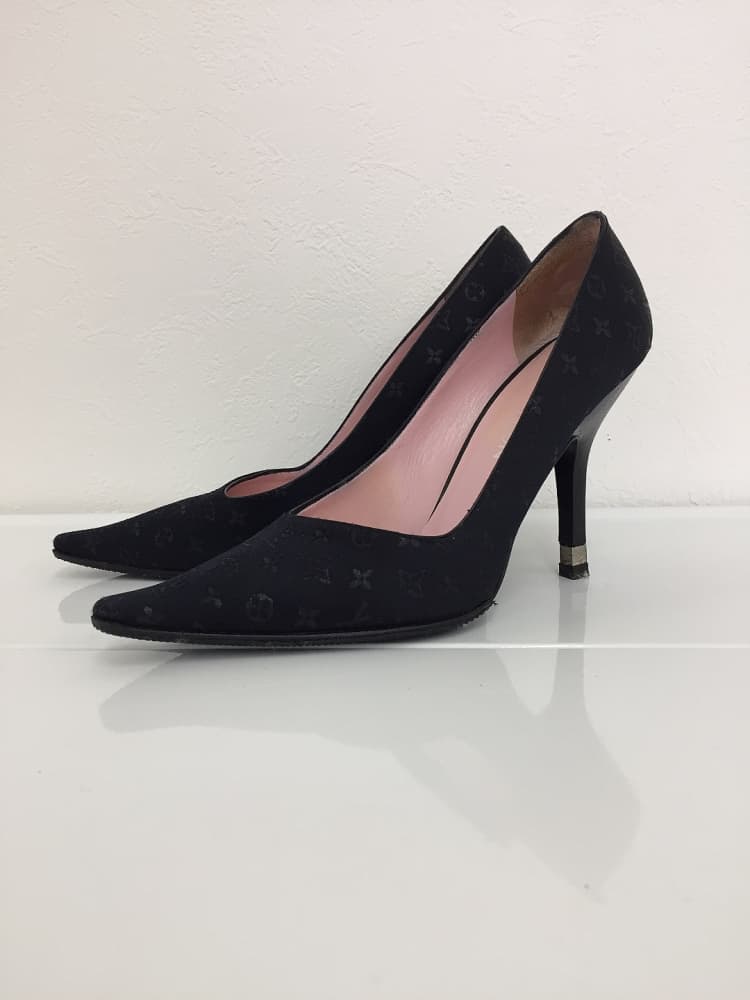 ルイヴィトン モノグラム サテン パンプス  の買取実績 【北見店/北海道/北見市】 北海道北見市にあるザ・ゴールド 北見店の画像1