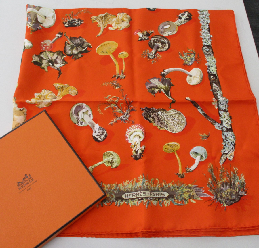 エルメスのスカーフ【北見店/北海道/北見市】 北海道北見市にあるザ・ゴールド 北見店の画像1