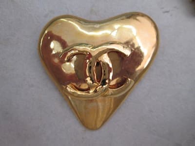 ＣＨＡＮＥＬブローチ【北見店】 北海道北見市にあるザ・ゴールド 北見店の画像1