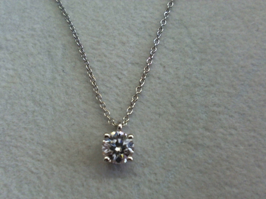 ティファニー　ダイヤモンドの輝きの秘密　【北見店】