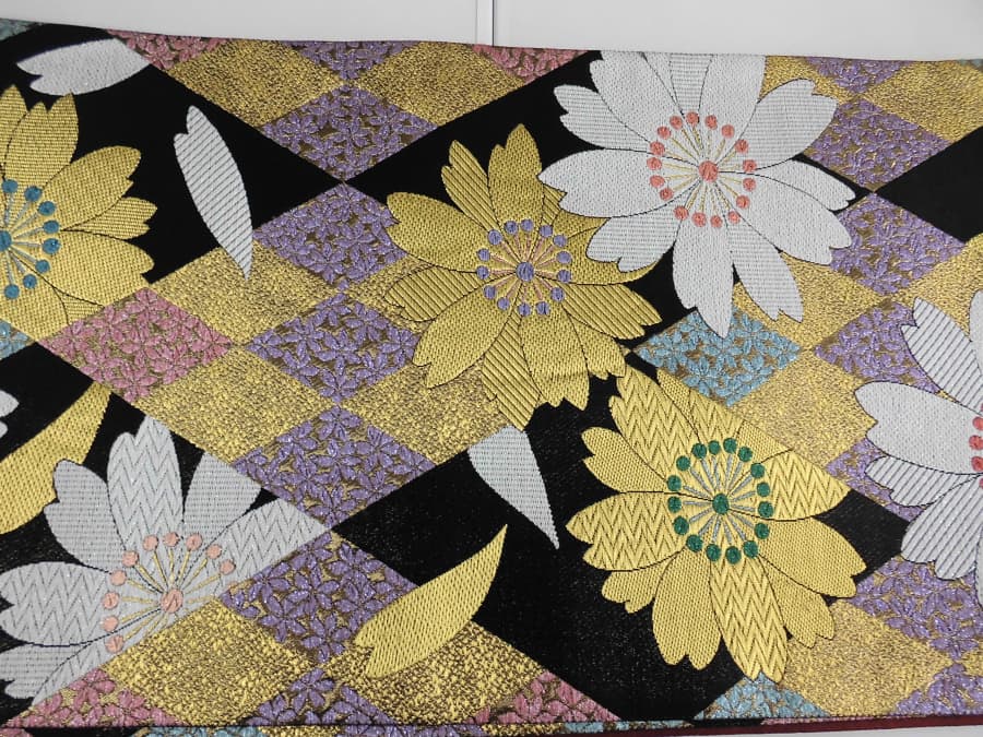 帯の買取実績【旭川末広店/北海道/旭川市】 北海道旭川市にあるザ・ゴールド 旭川末広店の画像1