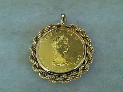 ２４金コイン付きの１８金ペンダントトップ【函館店】 北海道函館市にあるザ・ゴールド 函館店の画像1