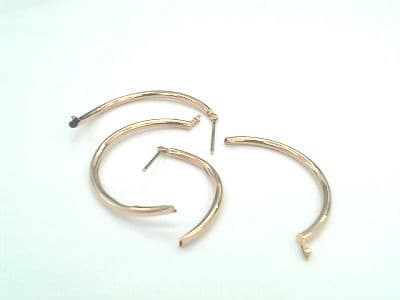 壊れてしまったピアス【函館店】