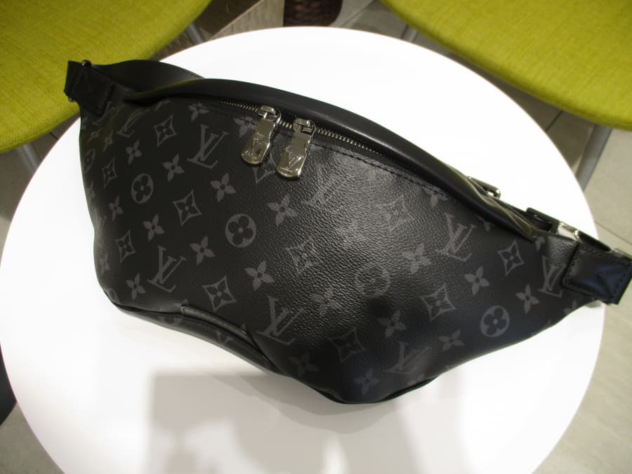 ルイヴィトン　ディスカバリー・バムバッグ の買取実績【札幌狸小路3丁目店/北海道/札幌市中央区】 北海道札幌市にあるザ・ゴールド 札幌狸小路3丁目店の画像1