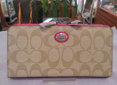 コーチ　長財布【狸小路3丁目店】 北海道札幌市にあるザ・ゴールド 札幌狸小路3丁目店の画像1