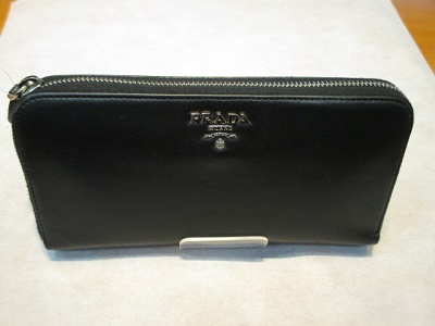 プラダ　ソフトカーフ　長財布【狸小路3丁目店】 北海道札幌市にあるザ・ゴールド 札幌狸小路3丁目店の画像1