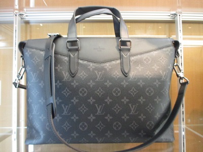 ルイ・ヴィトン　ブリーフケース・エクスプローラー　【狸小路3丁目店】 北海道札幌市にあるザ・ゴールド 札幌狸小路3丁目店の画像1