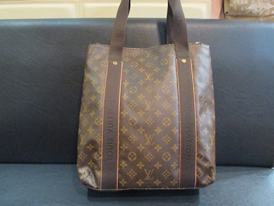 LOUIS　VUITTON　カバ・ボブール　【狸小路3丁目店】 北海道札幌市にあるザ・ゴールド 札幌狸小路3丁目店の画像1