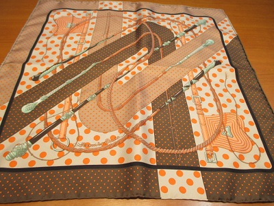 エルメス　スカーフ カレ90　【狸小路3丁目店】 北海道札幌市にあるザ・ゴールド 札幌狸小路3丁目店の画像1