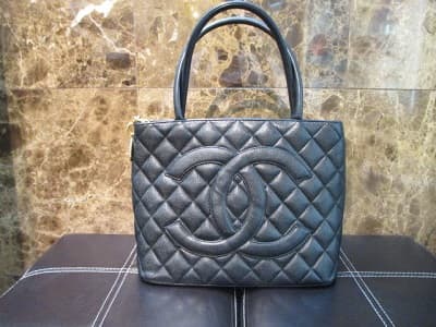 シャネル　復刻トート　【狸小路3丁目店】 北海道札幌市にあるザ・ゴールド 札幌狸小路3丁目店の画像1