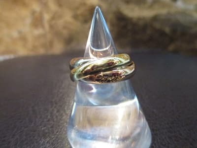 カルティエ　トリニティ3カラーリング　【狸小路3丁目店】 北海道札幌市にあるザ・ゴールド 札幌狸小路3丁目店の画像1