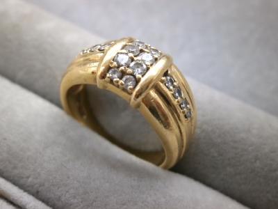 １８金　メレダイヤモンドリング【発寒店】