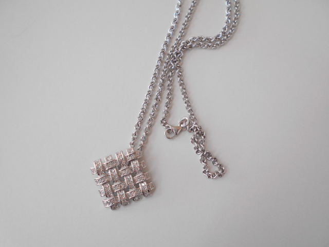 18金メレダイヤ付きネックレス　【江別店】