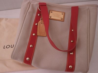 ルイ・ヴィトン　アンティグア・カバ　【江別店】 北海道江別市にあるザ・ゴールド 江別店の画像1