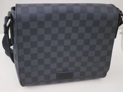 ルイ･ヴィトン　ディストリクト　【江別店】 北海道江別市にあるザ・ゴールド 江別店の画像1