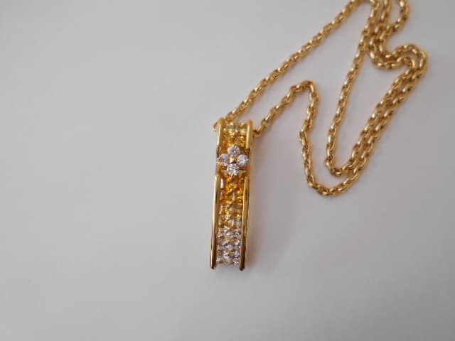 18金メレダイヤ・イエローサファイア付きネックレス　【江別店】 北海道江別市にあるザ・ゴールド 江別店の画像1