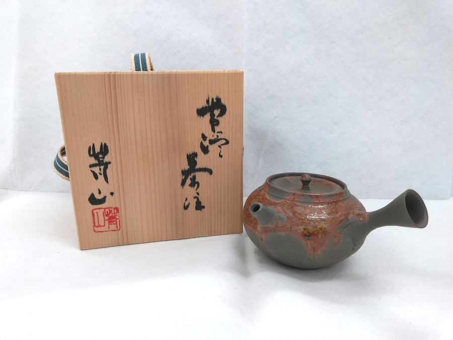 菁山窯 谷川菁山 常滑焼 朱泥急須の買取実績【苫小牧店/北海道/苫小牧市】 北海道苫小牧にあるザ・ゴールド 苫小牧店の画像1