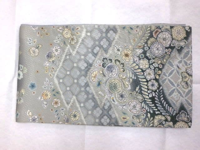 辻が花 袋帯の買取実績【苫小牧店/北海道/苫小牧市】 北海道苫小牧にあるザ・ゴールド 苫小牧店の画像1