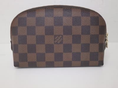 ポシェット・コスメティック【白石店】 北海道札幌市にあるザ・ゴールド 白石店（※6/9に閉店いたしました）の画像1