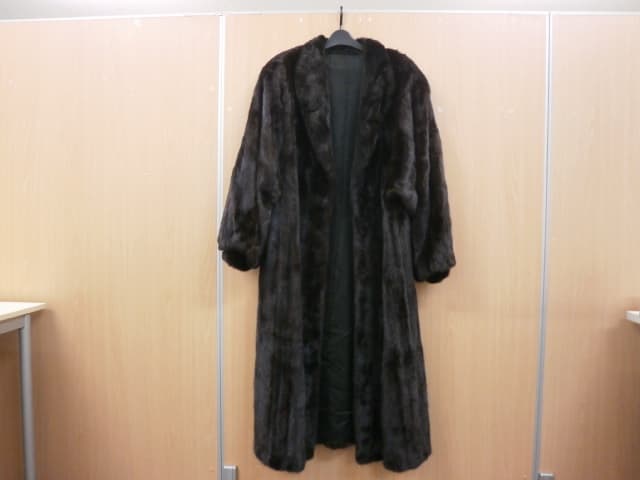 毛皮　サガミンク ロングコート　【白石店】 北海道札幌市にあるザ・ゴールド 白石店（※6/9に閉店いたしました）の画像1