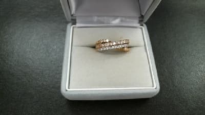 18金・プラチナ900コンビ・ダイヤモンド0.32ｃｔつきリング　【苫小牧店】 北海道苫小牧にあるザ・ゴールド 苫小牧店の画像1