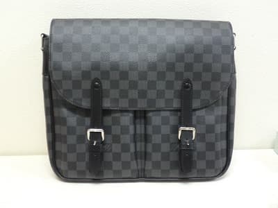 ルイ・ヴィトン　クリストファー・メッセンジャー【新川店】 北海道札幌市にあるザ・ゴールド 新川店の画像1