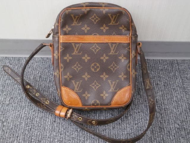 ルイ・ヴィトン モノグラム　ダヌーブ　ショルダーバック　買取実績【新川店/北海道/札幌市北区】 北海道札幌市にあるザ・ゴールド 新川店の画像1