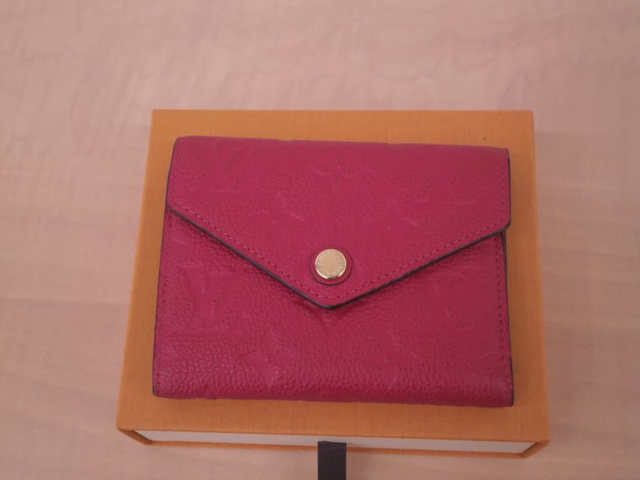 ルイヴィトンポルトフォイユヴィクトリーヌの買取実績【砺波中神店/富山県/砺波市】 富山県砺波市にあるザ・ゴールド 砺波中神店の画像1