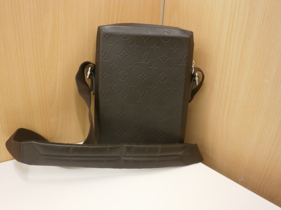 ルイヴィトン　モノグラム・グラセの買取実績【御経塚店/石川県/金沢市】 石川県金沢市にあるザ・ゴールド 御経塚店の画像1