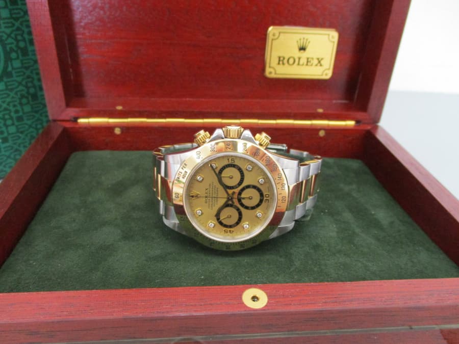 時計　ROLEX（ロレックス）　デイトナ　買取実績　【御経塚店/石川県/金沢市】 石川県金沢市にあるザ・ゴールド 御経塚店の画像1