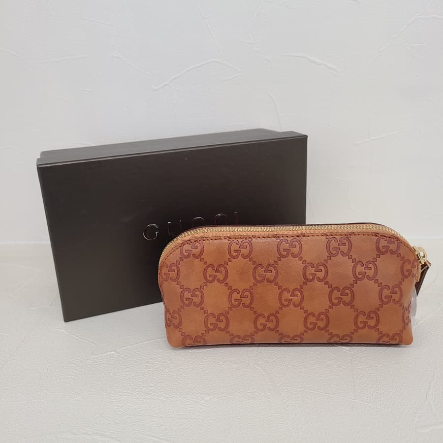 GUUCIポーチ 141811の買取実績 【白石本通店/北海道/札幌市白石区】 北海道札幌市にあるザ・ゴールド 白石本通店の画像1